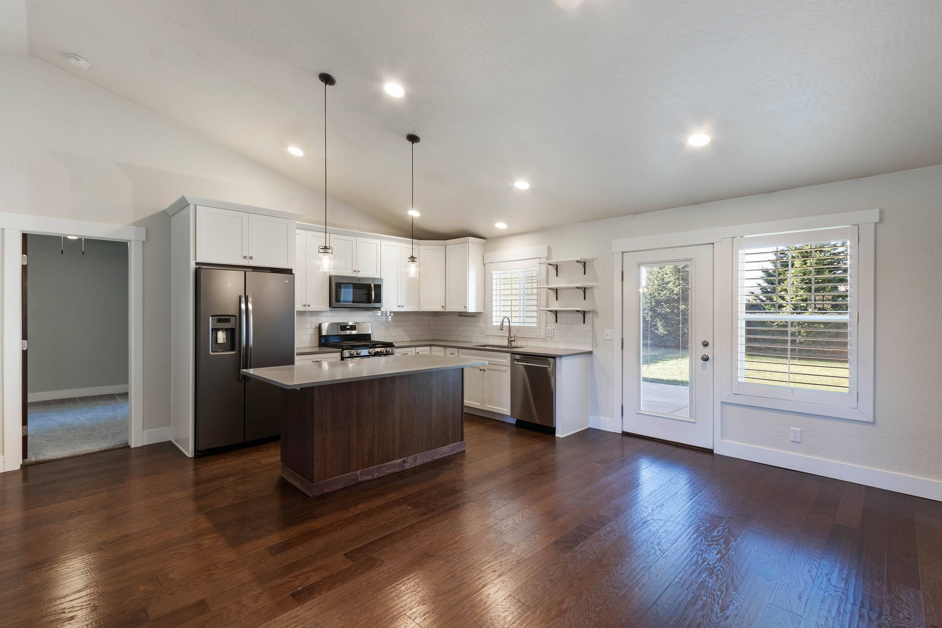 Sandpoint, Idaho, 83864, United States, 3 Bedrooms Bedrooms, ,2 BathroomsBathrooms,Residential,For Sale,2006353