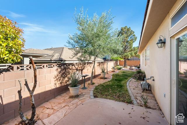 St. George, Utah, 84790, United States, 3 Bedrooms Bedrooms, ,2 BathroomsBathrooms,Residential,For Sale,1988612