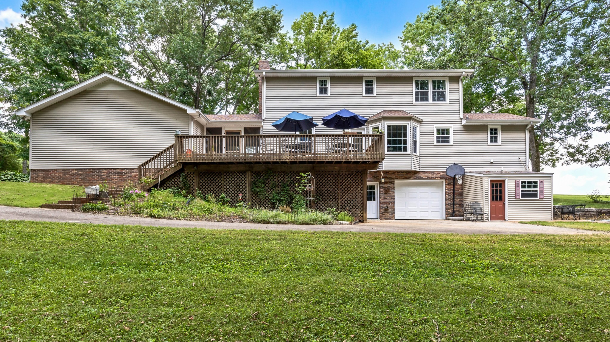 Clarksville, Tennessee, 37040, United States, 3 Bedrooms Bedrooms, ,4 BathroomsBathrooms,Residential,For Sale,1974190