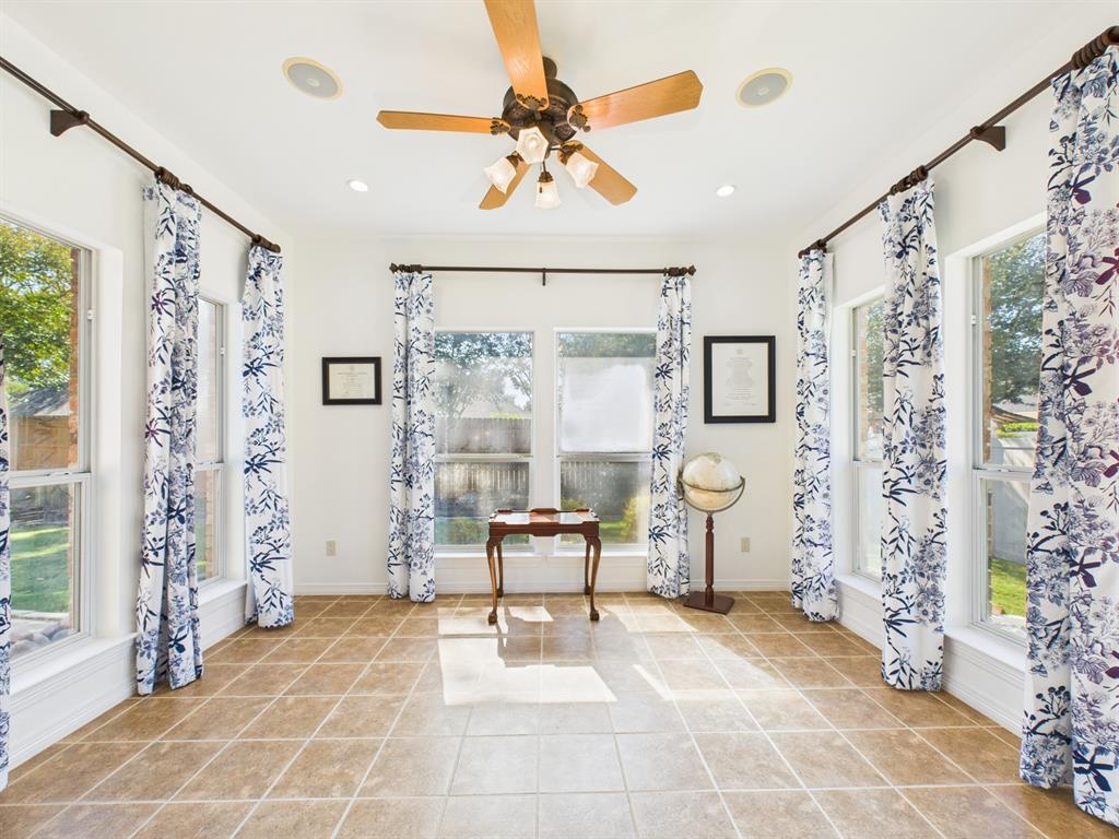 Waxahachie, Texas, 75165, United States, 3 Bedrooms Bedrooms, ,2 BathroomsBathrooms,Residential,For Sale,1977145