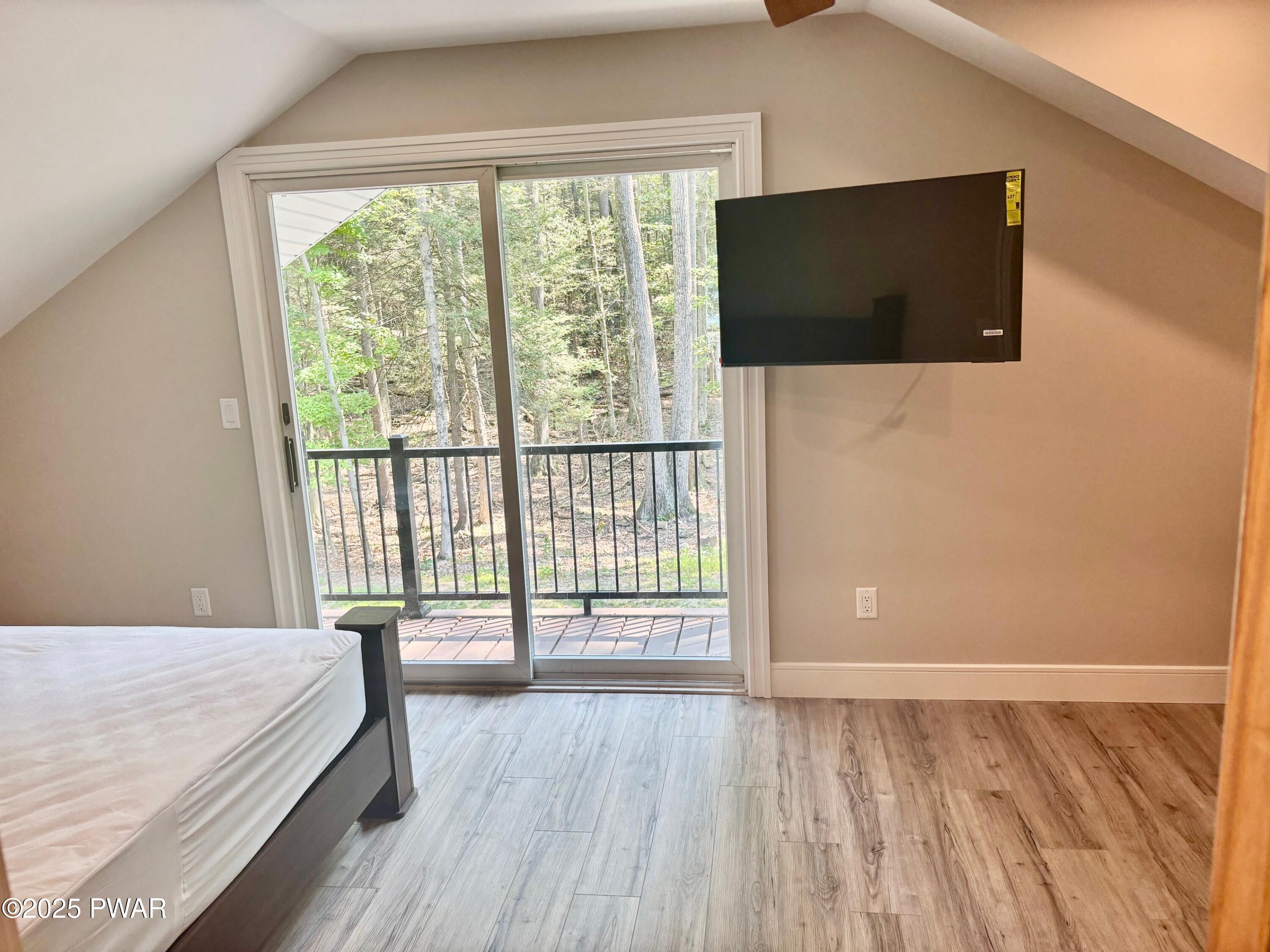 Lake Ariel, Pennsylvania, 18436, United States, 4 Bedrooms Bedrooms, ,4 BathroomsBathrooms,Residential,For Sale,1943663