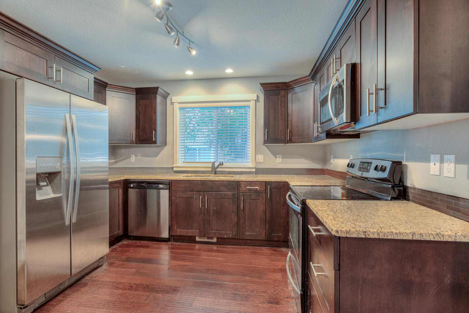 Bend, Oregon, 97701, United States, 3 Bedrooms Bedrooms, ,3 BathroomsBathrooms,Residential,For Sale,1999199