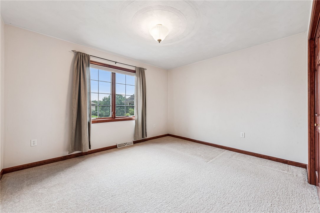 North Huntingdon, Pennsylvania, 15642, United States, 5 Bedrooms Bedrooms, ,4 BathroomsBathrooms,Residential,For Sale,1975902