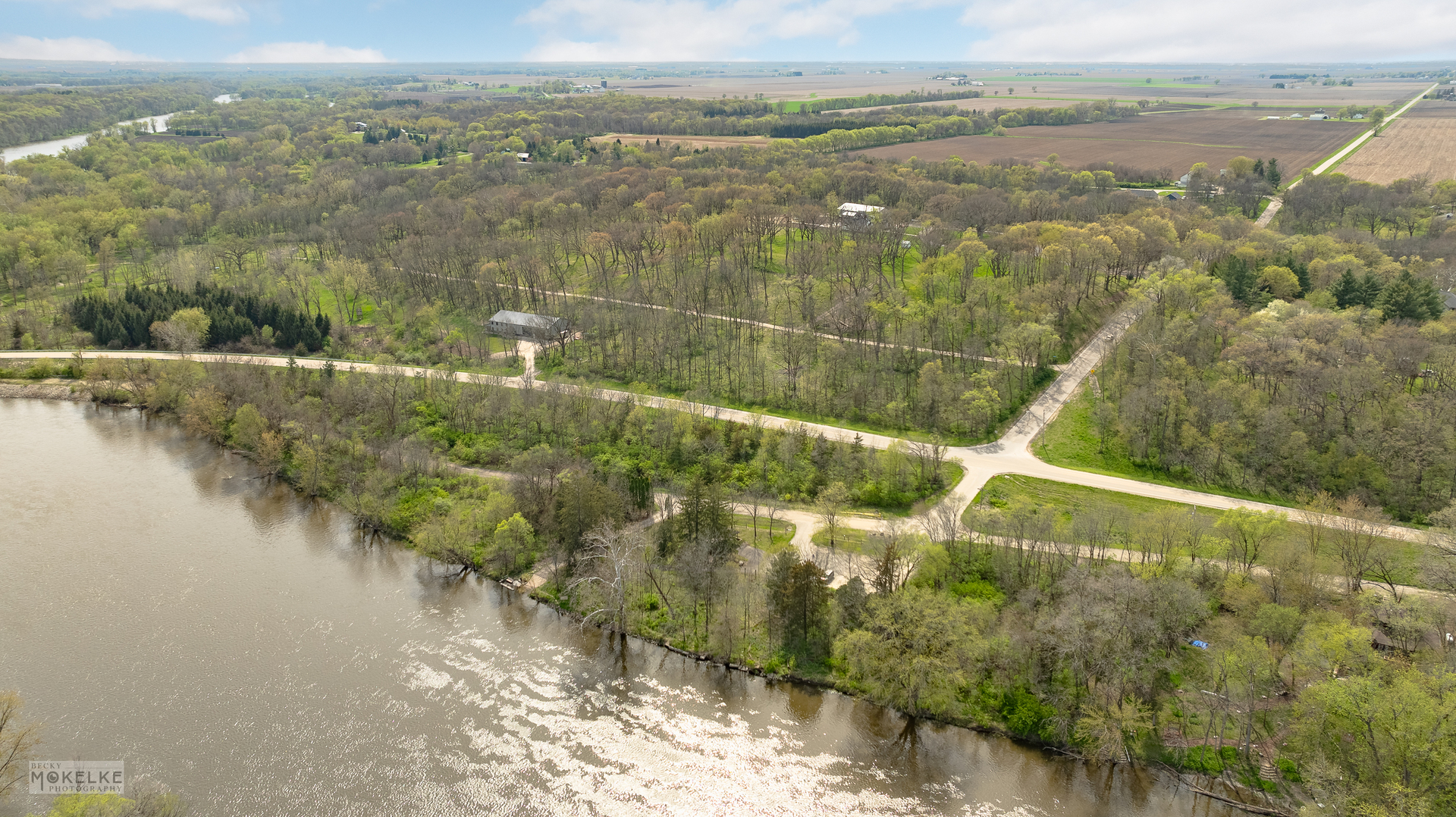 Newark, Illinois, 60541, United States, 4 Bedrooms Bedrooms, ,3 BathroomsBathrooms,Residential,For Sale,1918229