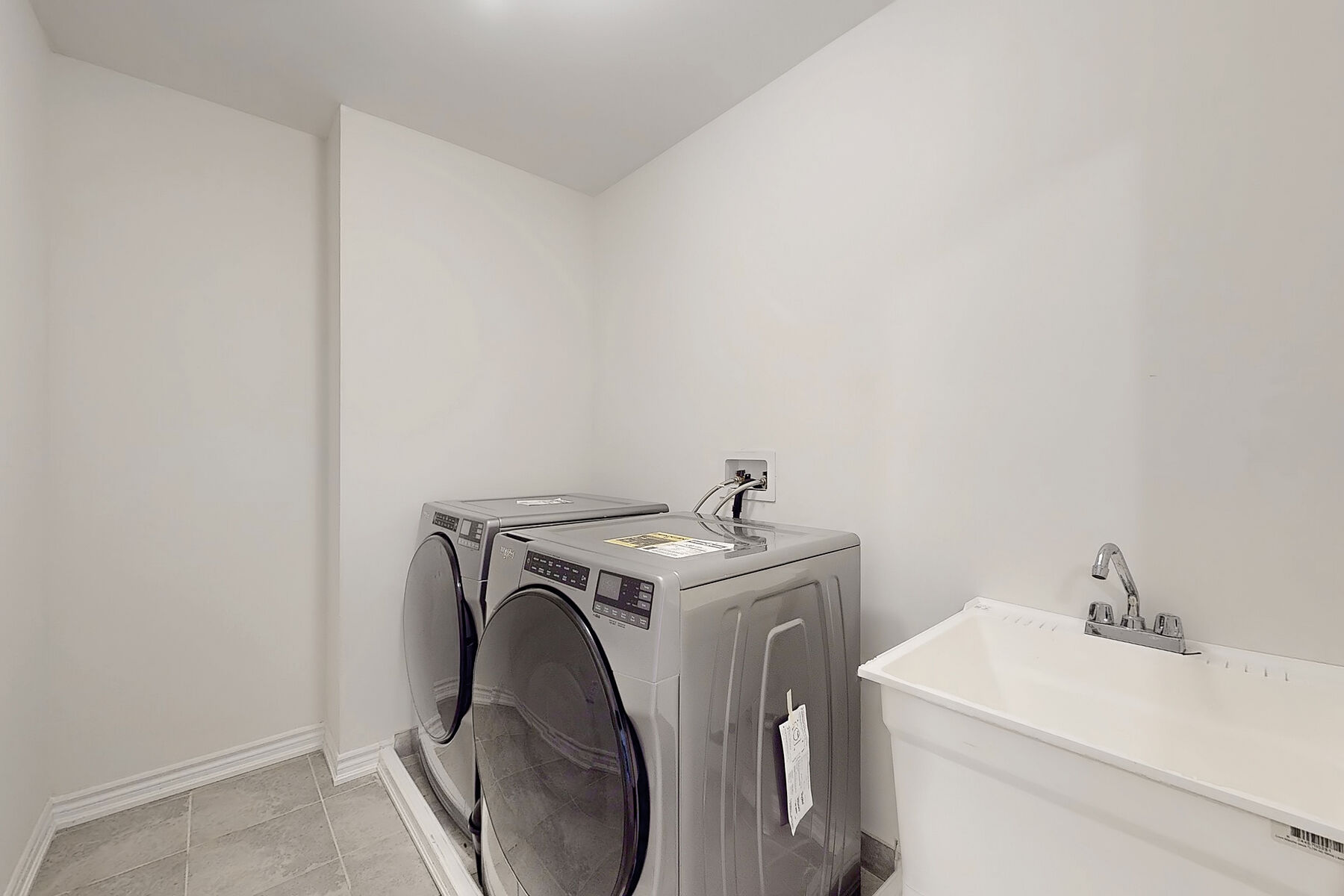  Luxury Alcona Living - 物件實景