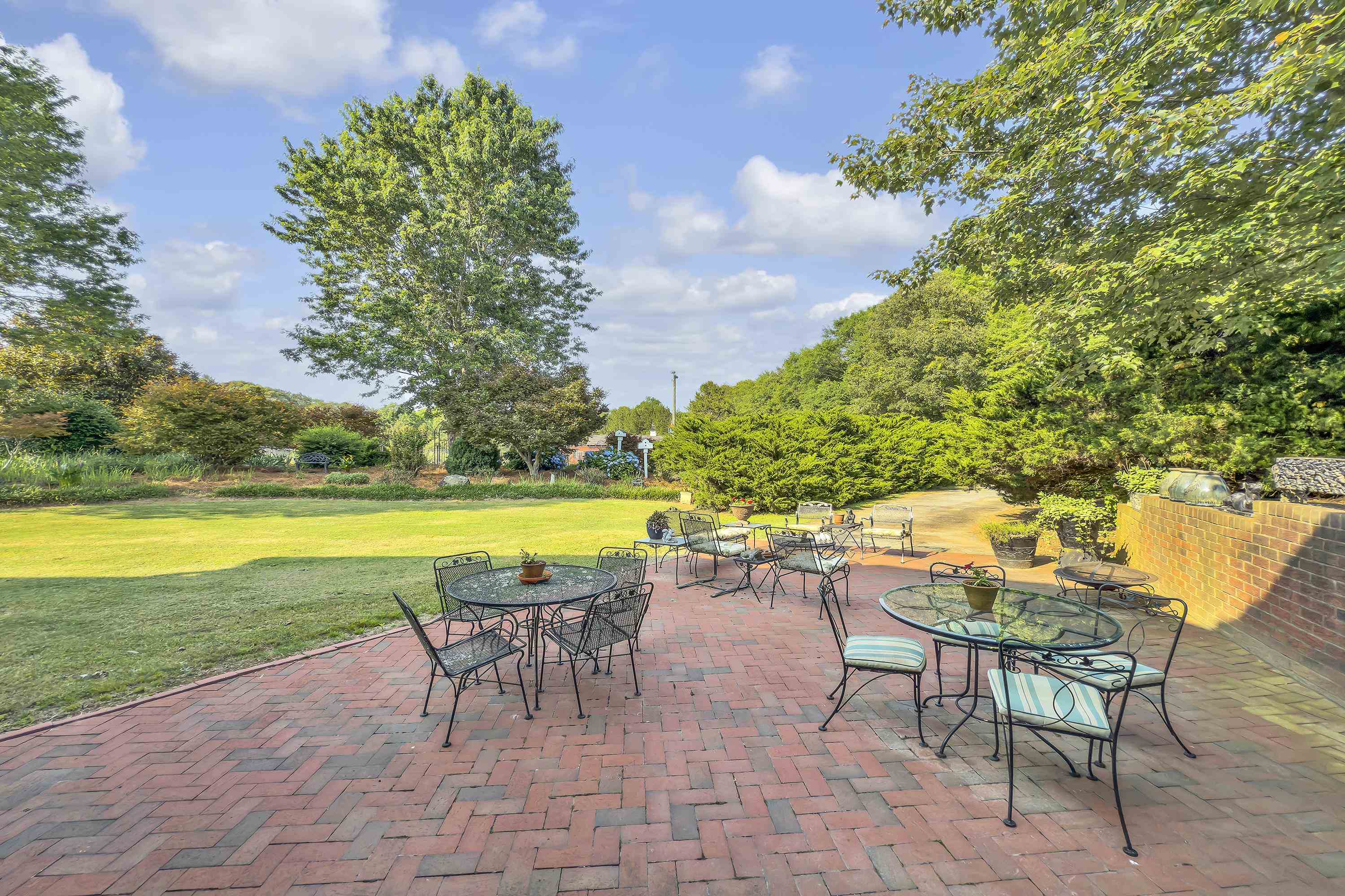 Pauline, South Carolina, 29374, United States, 4 Bedrooms Bedrooms, ,4 BathroomsBathrooms,Residential,For Sale,1847772