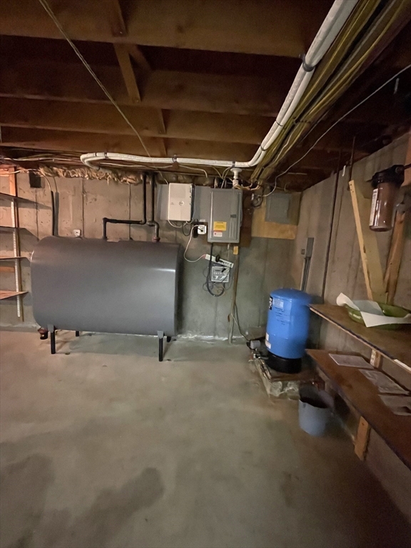 Grafton, Massachusetts, 01519, United States, 3 Bedrooms Bedrooms, ,1 BathroomBathrooms,Residential,For Sale,1982676