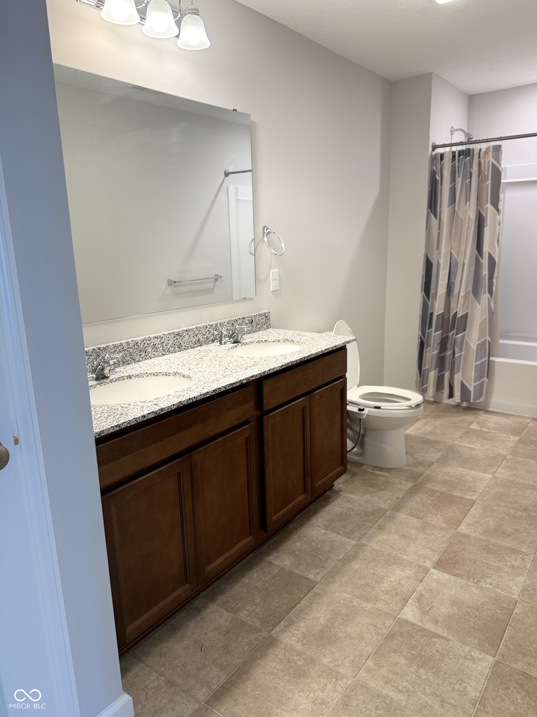 Avon, Indiana, 46123, United States, 5 Bedrooms Bedrooms, ,3 BathroomsBathrooms,Residential,For Sale,1920790