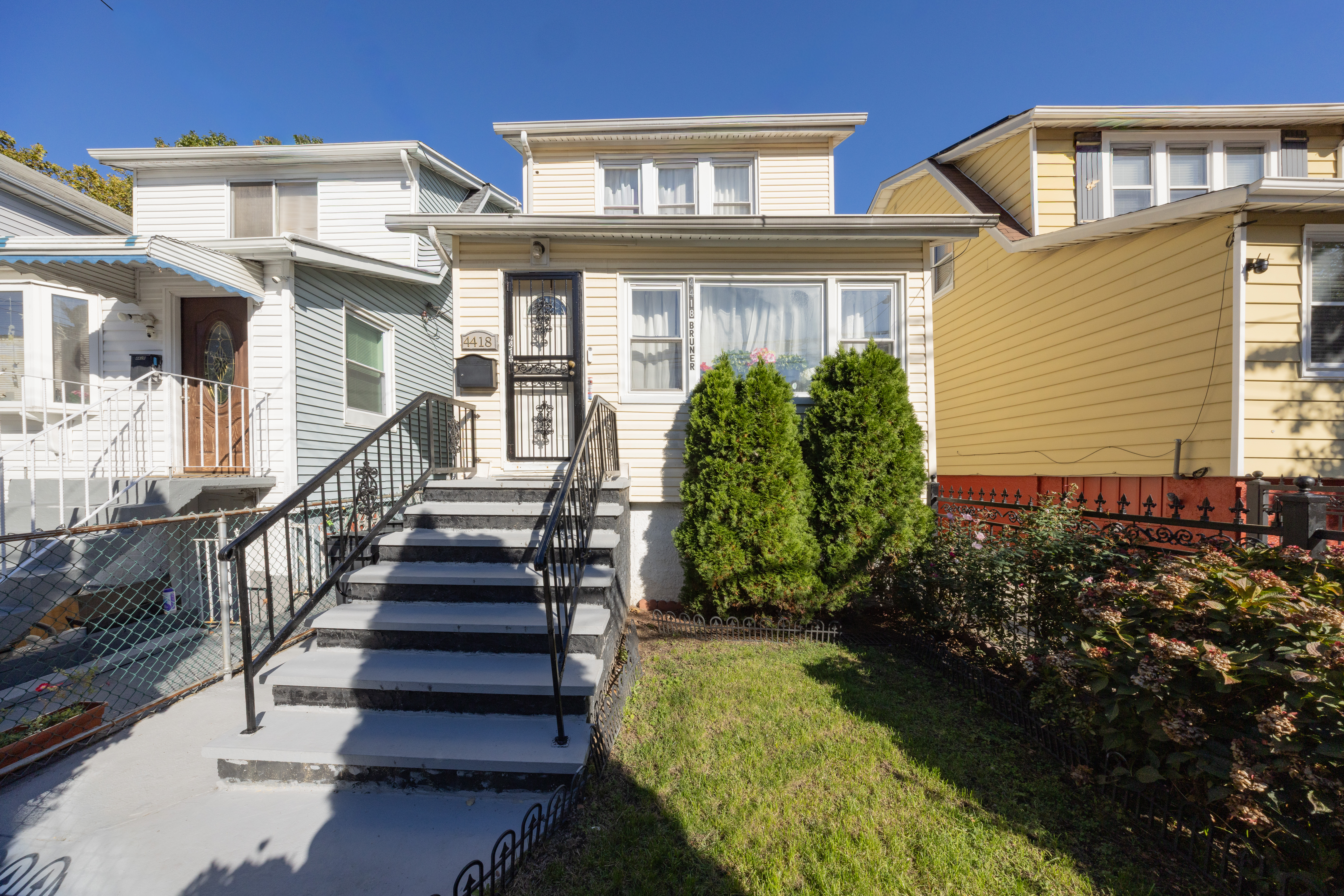  4418 Bruner Avenue - 物件實景