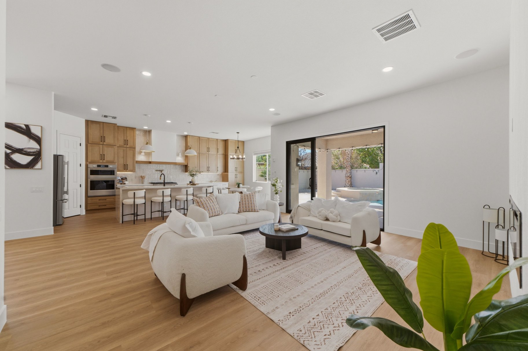  Fully Reimagined Single Story with Pool and Spa in Summerlin West - 物件實景