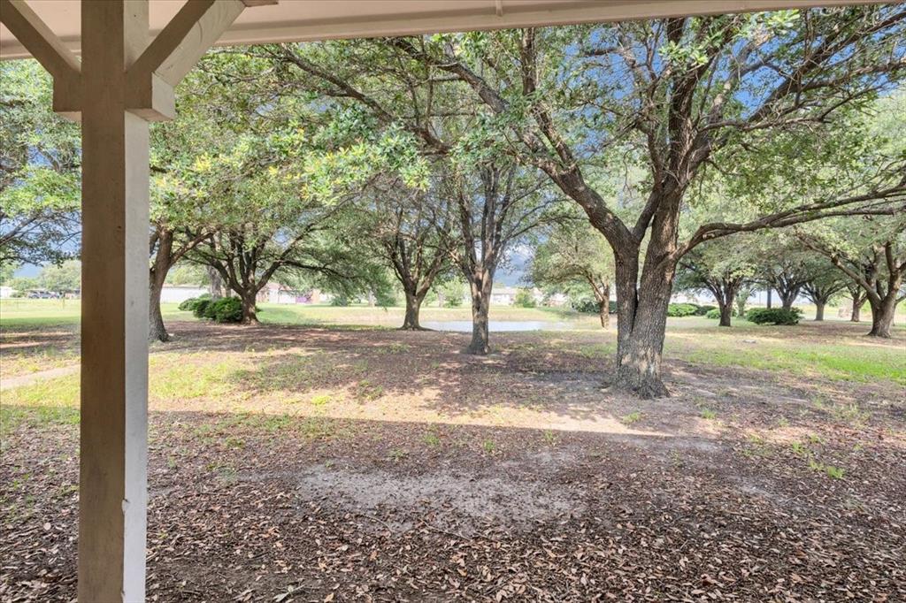 Kaufman, Texas, 75142, United States, 3 Bedrooms Bedrooms, ,2 BathroomsBathrooms,Residential,For Sale,1848066
