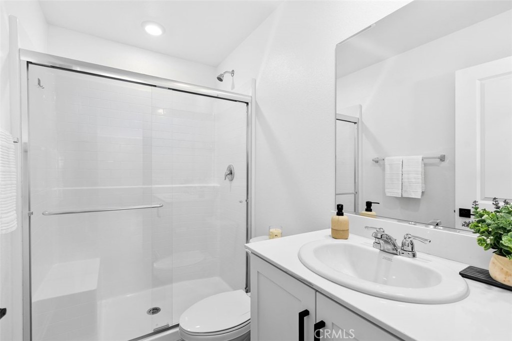 Winchester, California, 92596, United States, 5 Bedrooms Bedrooms, ,3 BathroomsBathrooms,Residential,For Sale,1986511