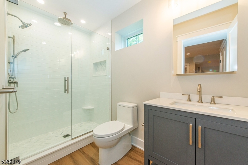 Essex Fells Twp., New Jersey, 07021, United States, 4 Bedrooms Bedrooms, ,4 BathroomsBathrooms,Residential,For Sale,1885303