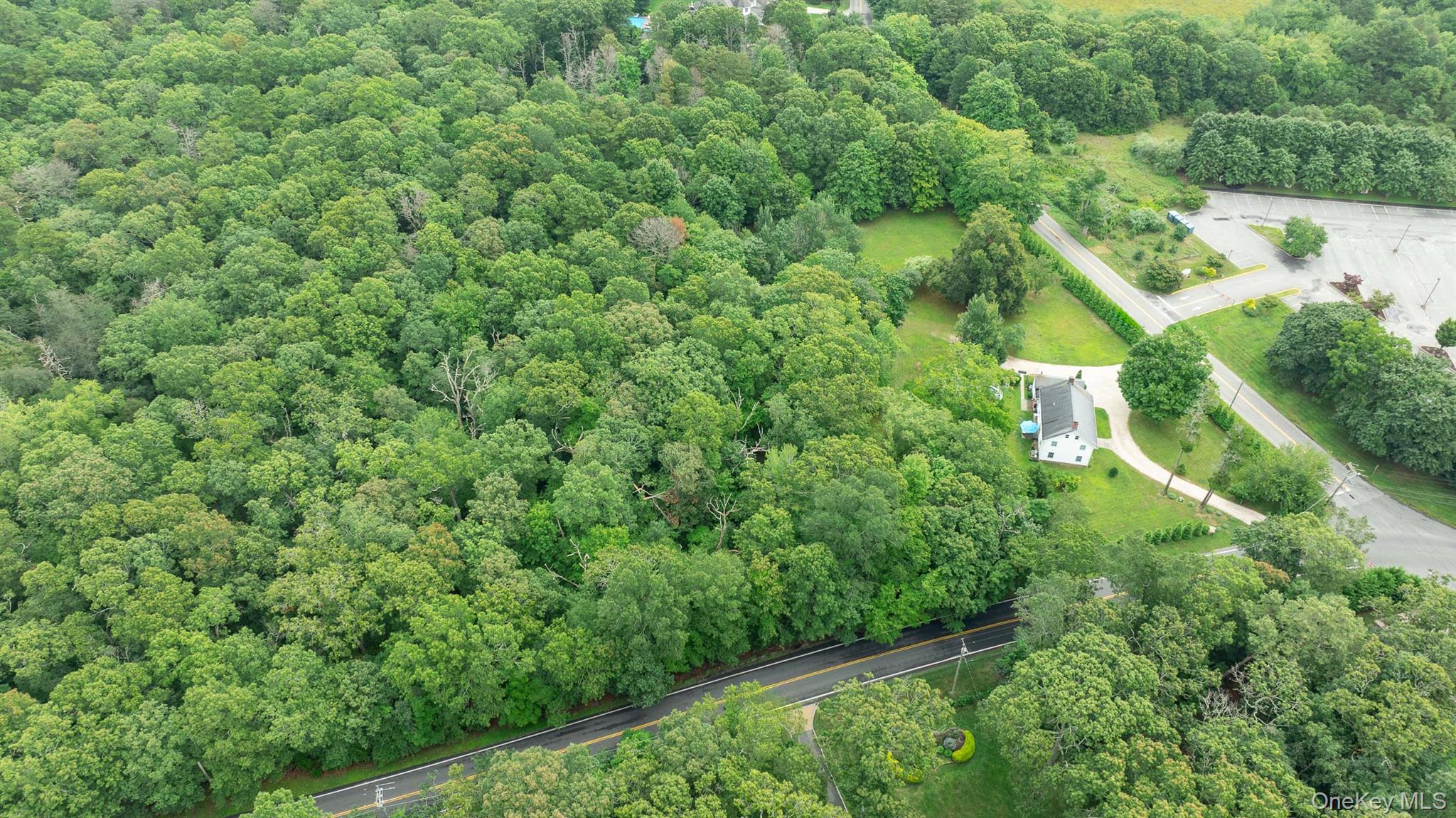 Manorville, New York, 11949, United States, 4 Bedrooms Bedrooms, ,2 BathroomsBathrooms,Residential,For Sale,1917125