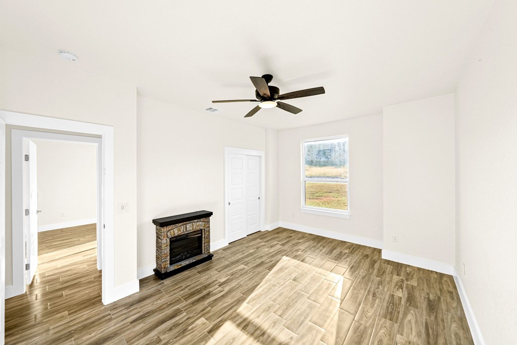 Kerrville, Texas, 78028, United States, 4 Bedrooms Bedrooms, ,3 BathroomsBathrooms,Residential,For Sale,2008788