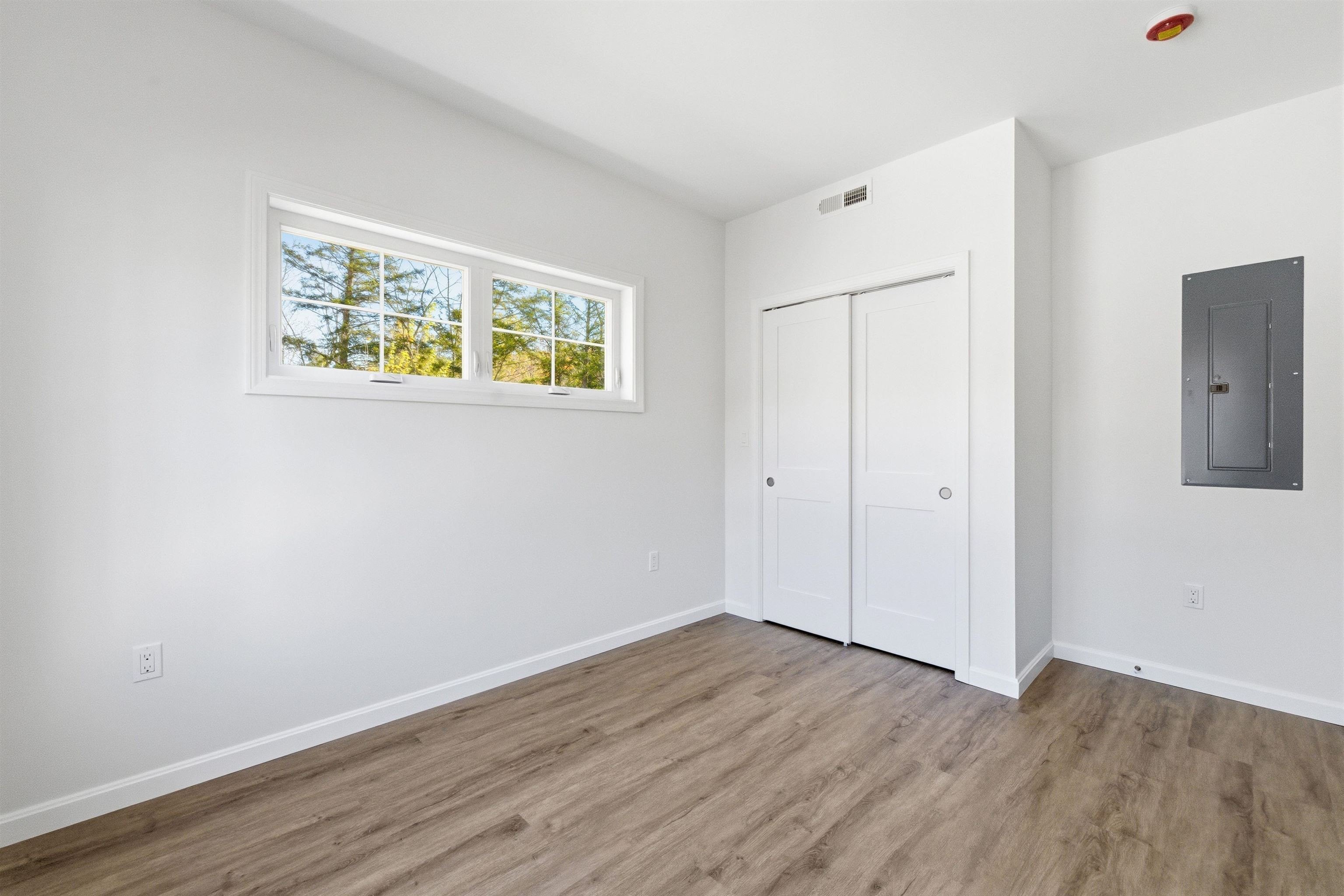 Lincoln, New Hampshire, 03251, United States, 3 Bedrooms Bedrooms, ,2 BathroomsBathrooms,Residential,For Sale,1980638