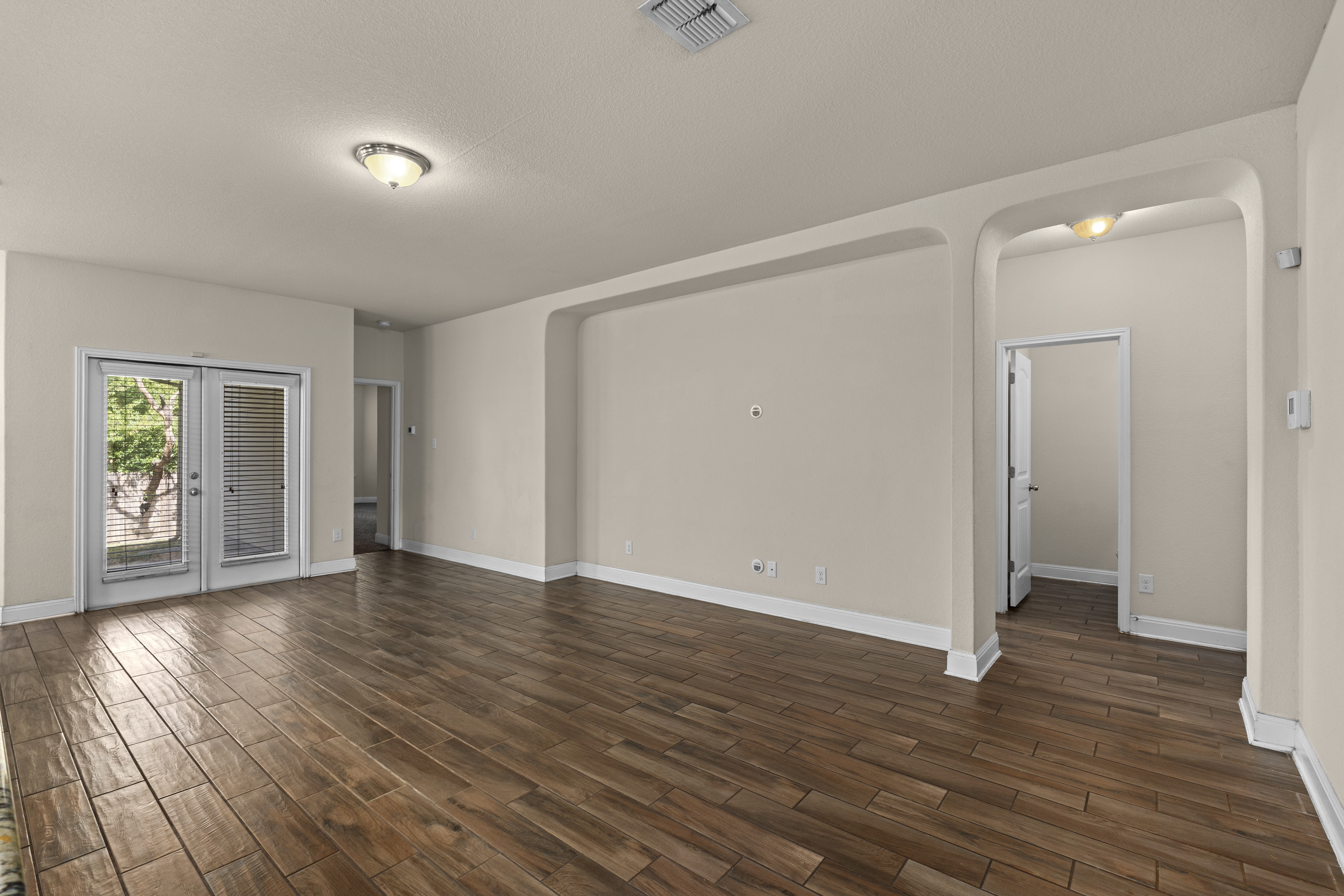  Spacious Five-Bedroom Home in Alamo Ranch - 物件實景