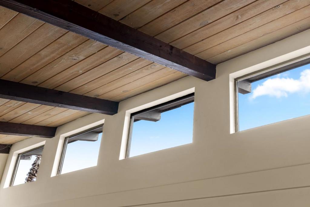 Monterey, California, 93940, United States, 3 Bedrooms Bedrooms, ,2 BathroomsBathrooms,Residential,For Sale,1975715