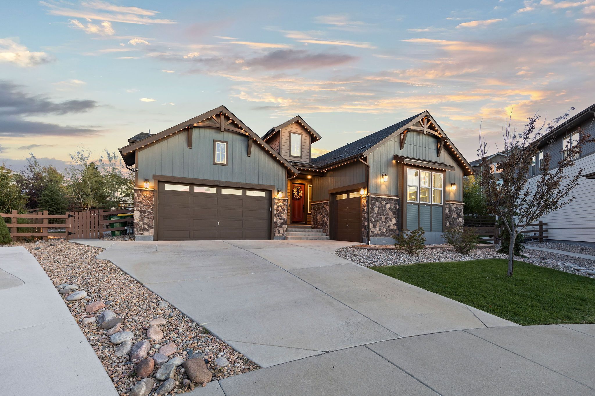  Luxury and comfort come together in this expansive ranch-style home - 物件實景