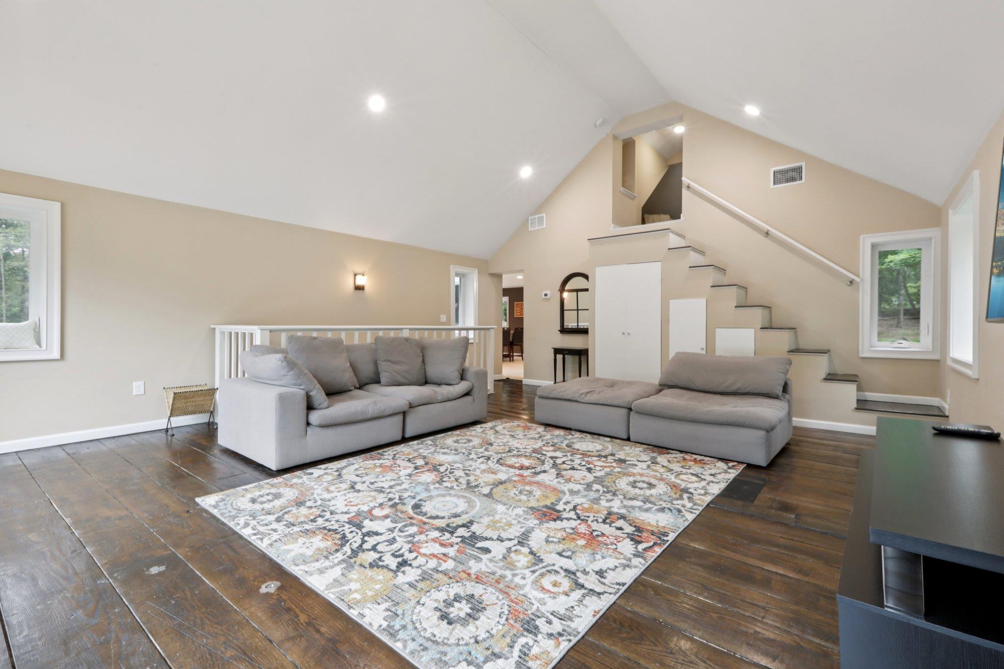New City, New York, 10956, United States, 2 Bedrooms Bedrooms, ,3 BathroomsBathrooms,Residential,For Sale,1928184