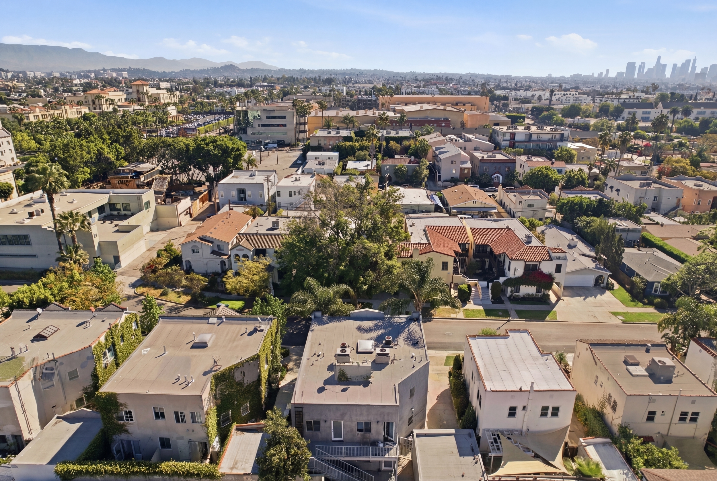  635 North Windsor Boulevard - 物件實景