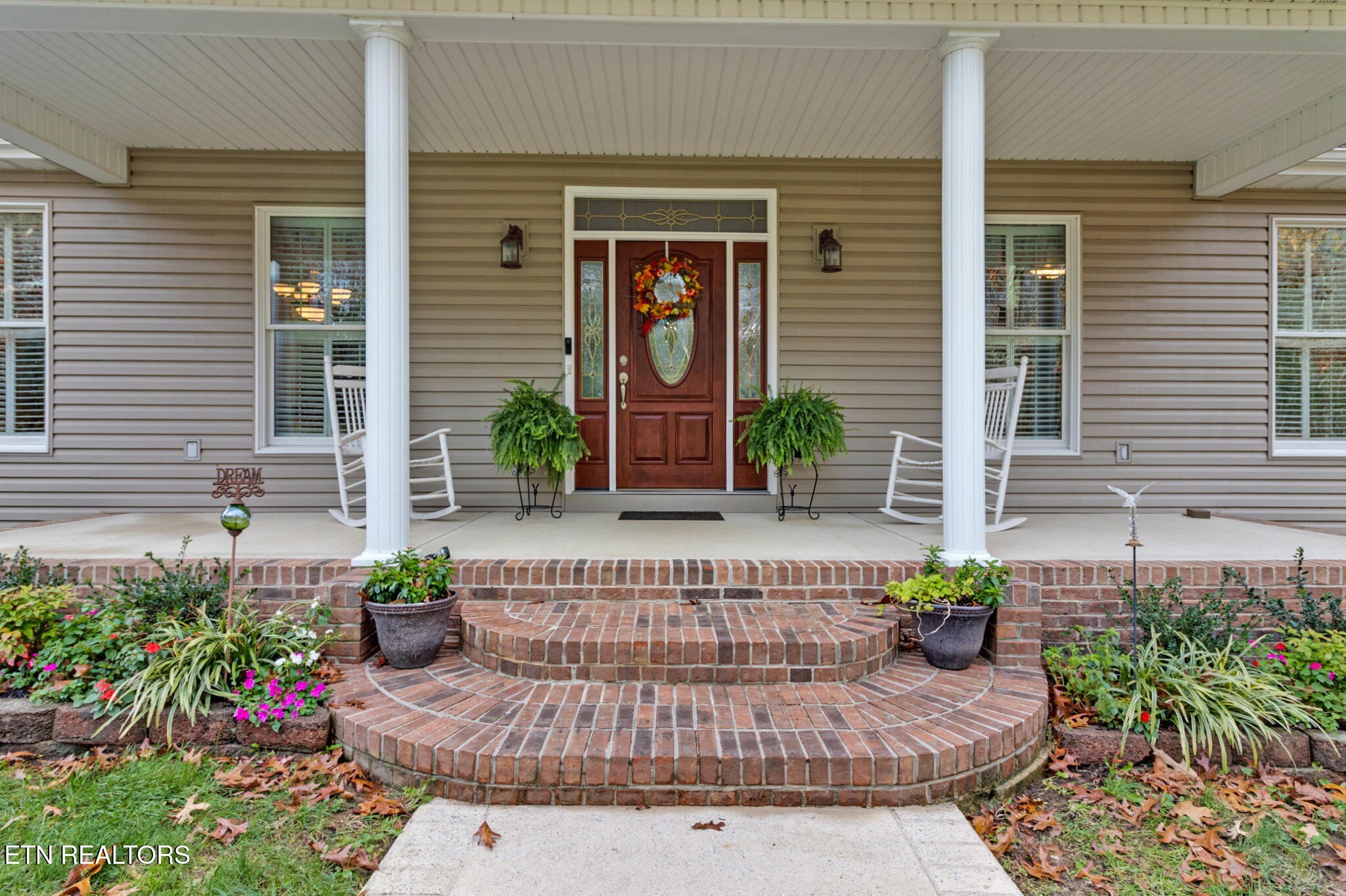 Crossville, Tennessee, 38572, United States, 2 Bedrooms Bedrooms, ,3 BathroomsBathrooms,Residential,For Sale,1978384