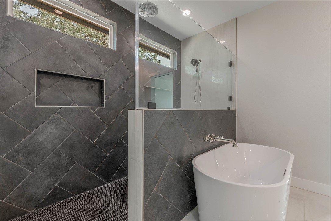 Franklin, Texas, 77856, United States, 4 Bedrooms Bedrooms, ,3 BathroomsBathrooms,Residential,For Sale,1984504