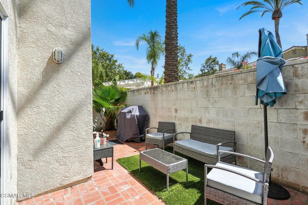 Moorpark, California, 93021, United States, 2 Bedrooms Bedrooms, ,3 BathroomsBathrooms,Residential,For Sale,1937149