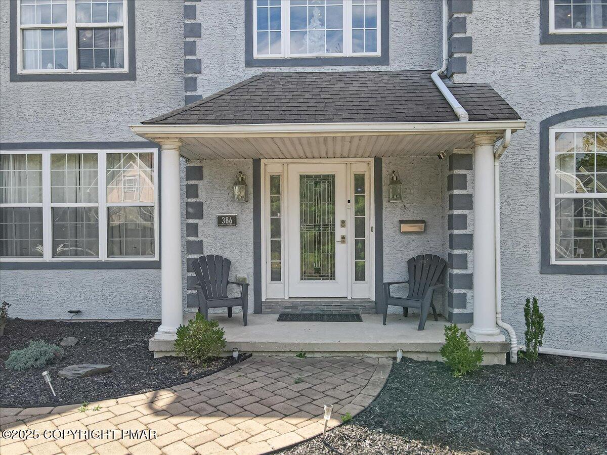 East Stroudsburg, Pennsylvania, 18302, United States, 5 Bedrooms Bedrooms, ,4 BathroomsBathrooms,Residential,For Sale,1980579