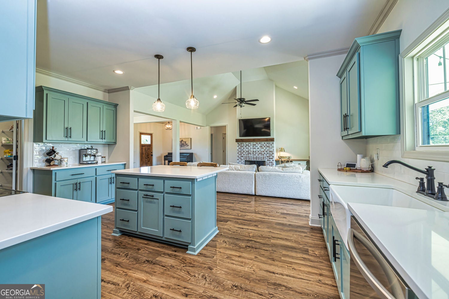 Senoia, Georgia, 30276, United States, 7 Bedrooms Bedrooms, ,6 BathroomsBathrooms,Residential,For Sale,1859097