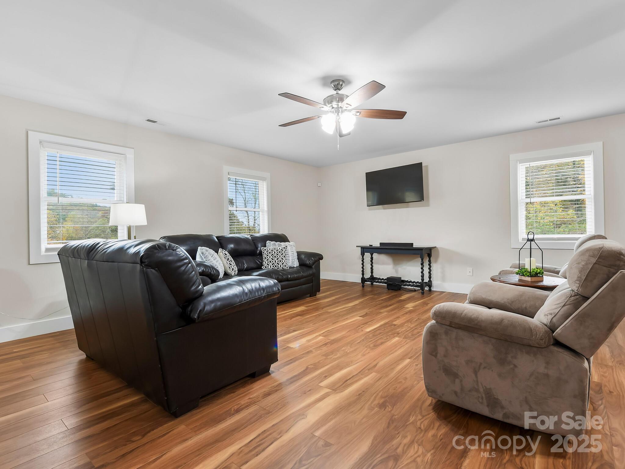 Asheville, North Carolina, 28804, United States, 4 Bedrooms Bedrooms, ,3 BathroomsBathrooms,Residential,For Sale,2006568