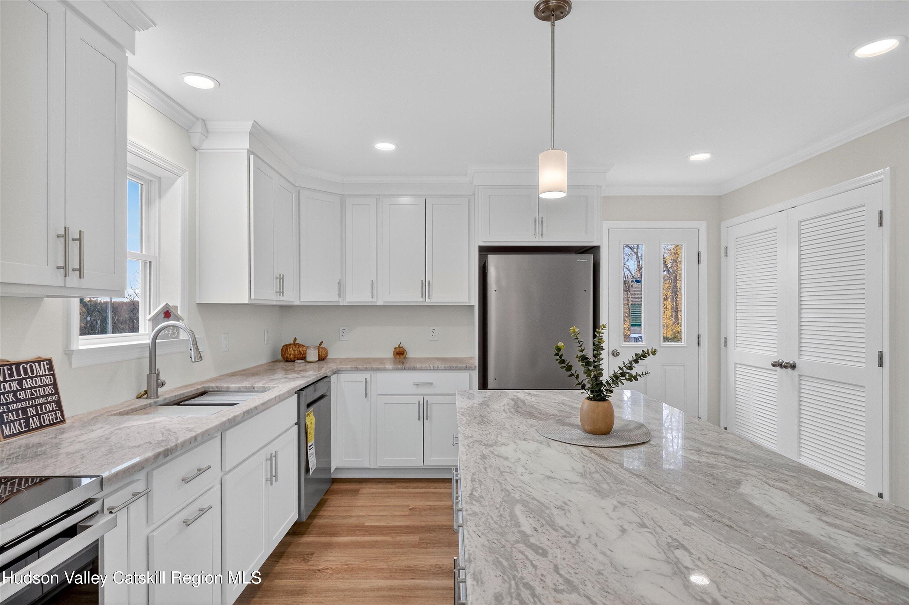 Saugerties, New York, 12477, United States, 3 Bedrooms Bedrooms, ,3 BathroomsBathrooms,Residential,For Sale,1994537