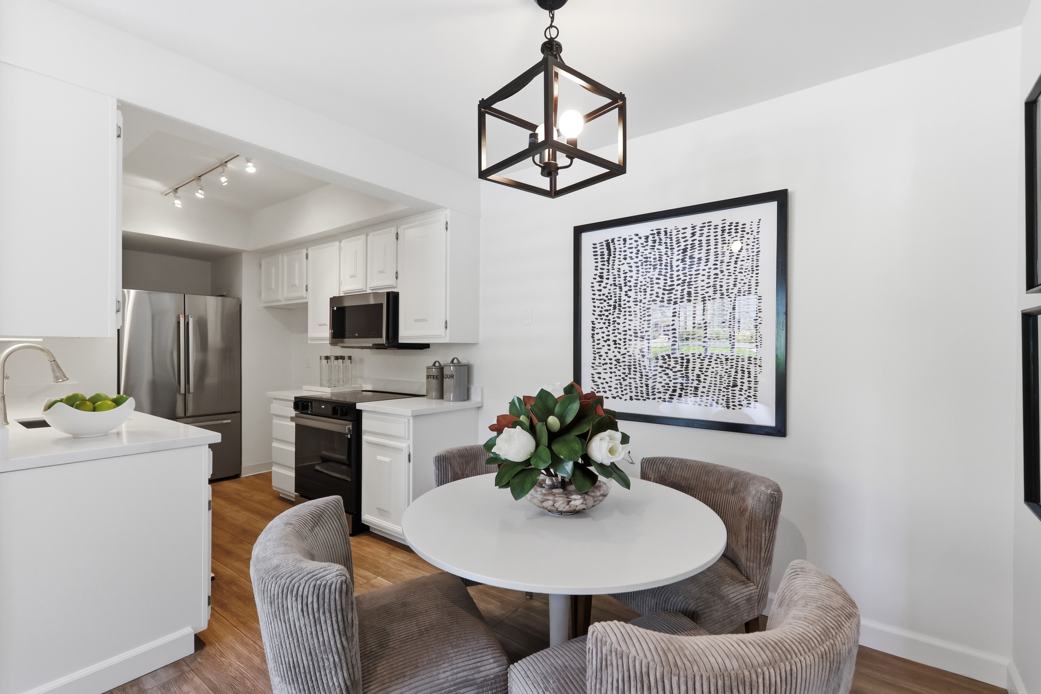  Convenient Ground-Floor Condo in the Heart of San Carlos - 物件實景