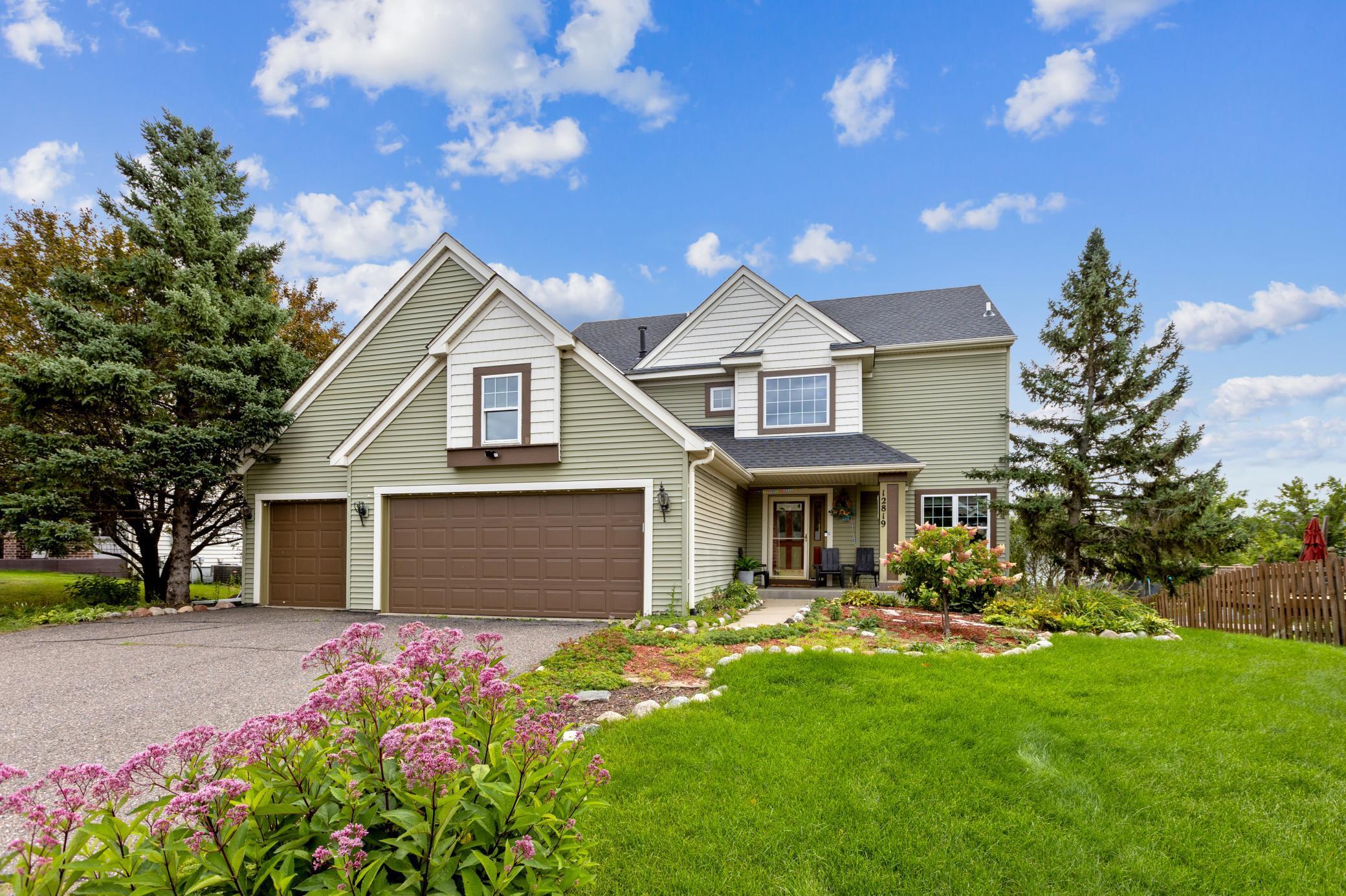 Saint Michael, Minnesota, 55376, United States, 5 Bedrooms Bedrooms, ,3 BathroomsBathrooms,Residential,For Sale,1942078