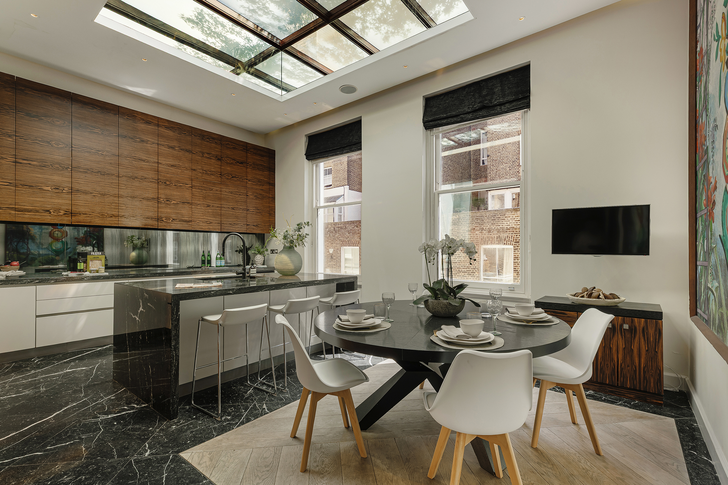  A Magnificent Six-Bedroom Residence with Pool and Roof Terrace in Kensington - 物件實景