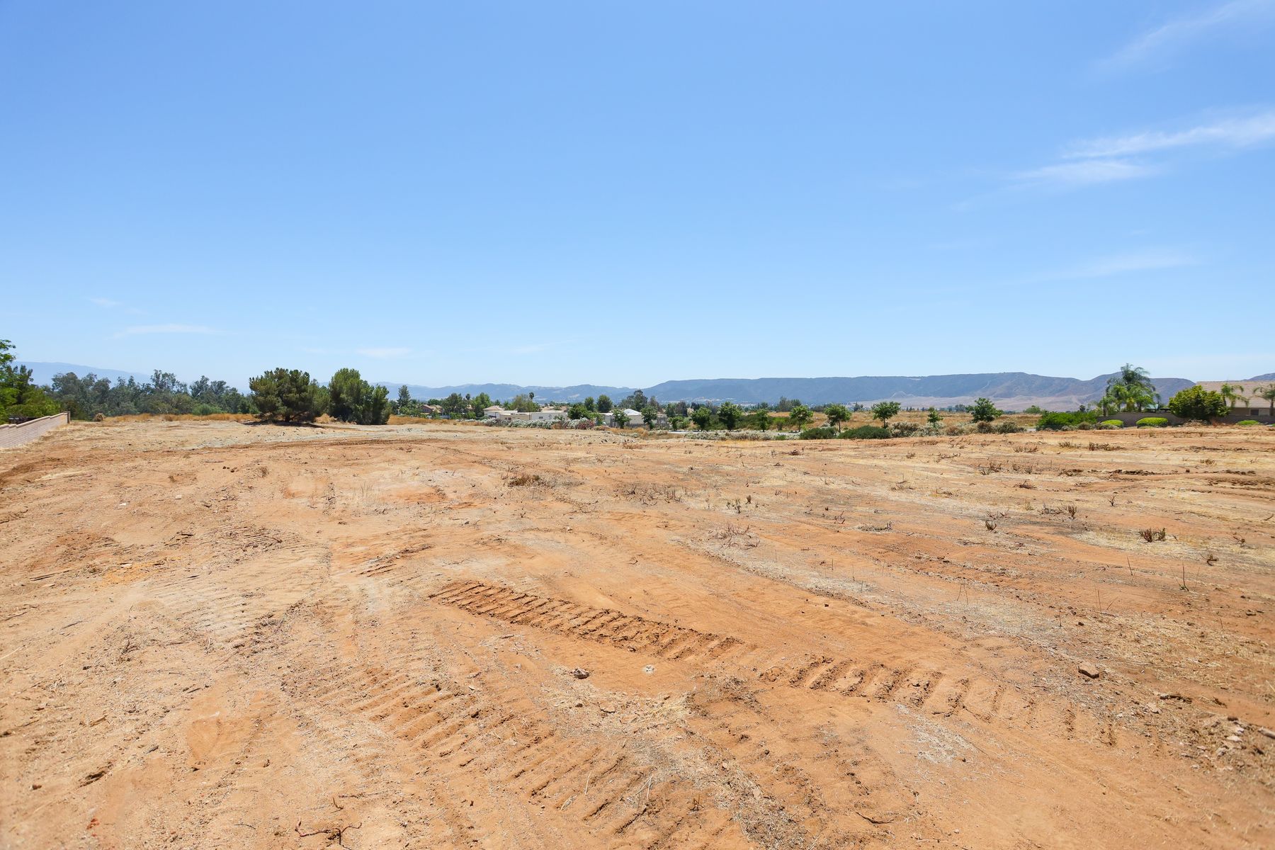  2 Jackson Ave, Murrieta, CA 92562 - 物件實景