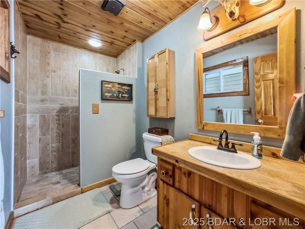 Camdenton, Missouri, 65020, United States, 3 Bedrooms Bedrooms, ,3 BathroomsBathrooms,Residential,For Sale,1849763