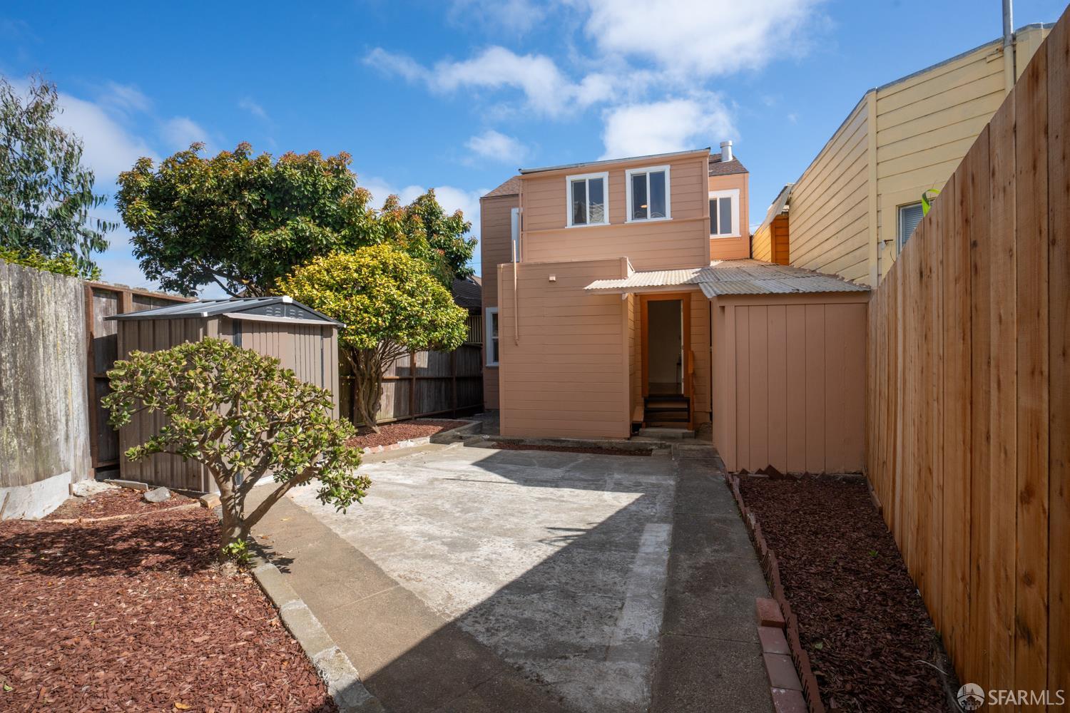 San Francisco, California, 94112, United States, 2 Bedrooms Bedrooms, ,3 BathroomsBathrooms,Residential,For Sale,1933594
