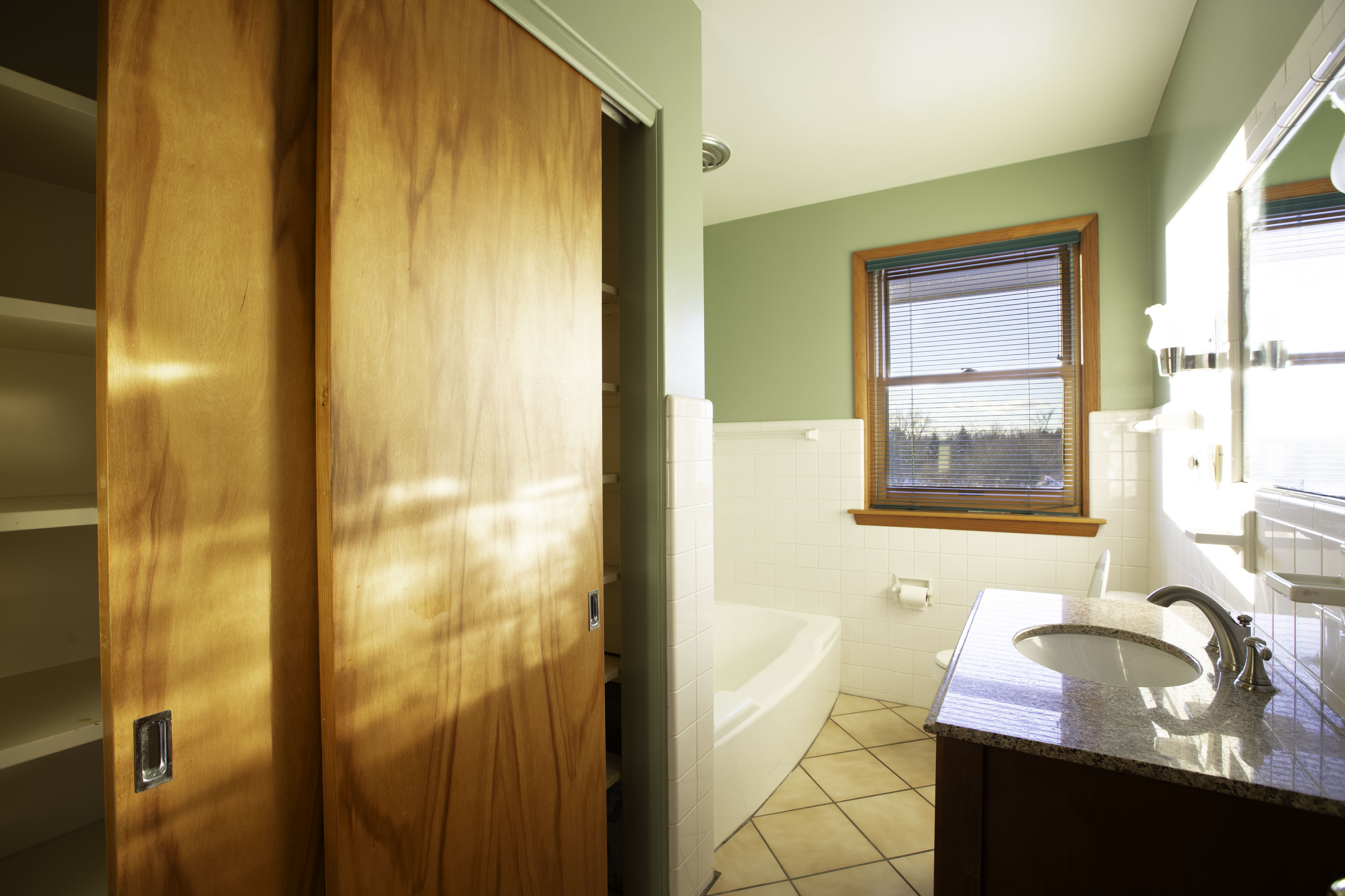 Davison, Michigan, 48423, United States, 6 Bedrooms Bedrooms, ,3 BathroomsBathrooms,Residential,For Sale,2010801