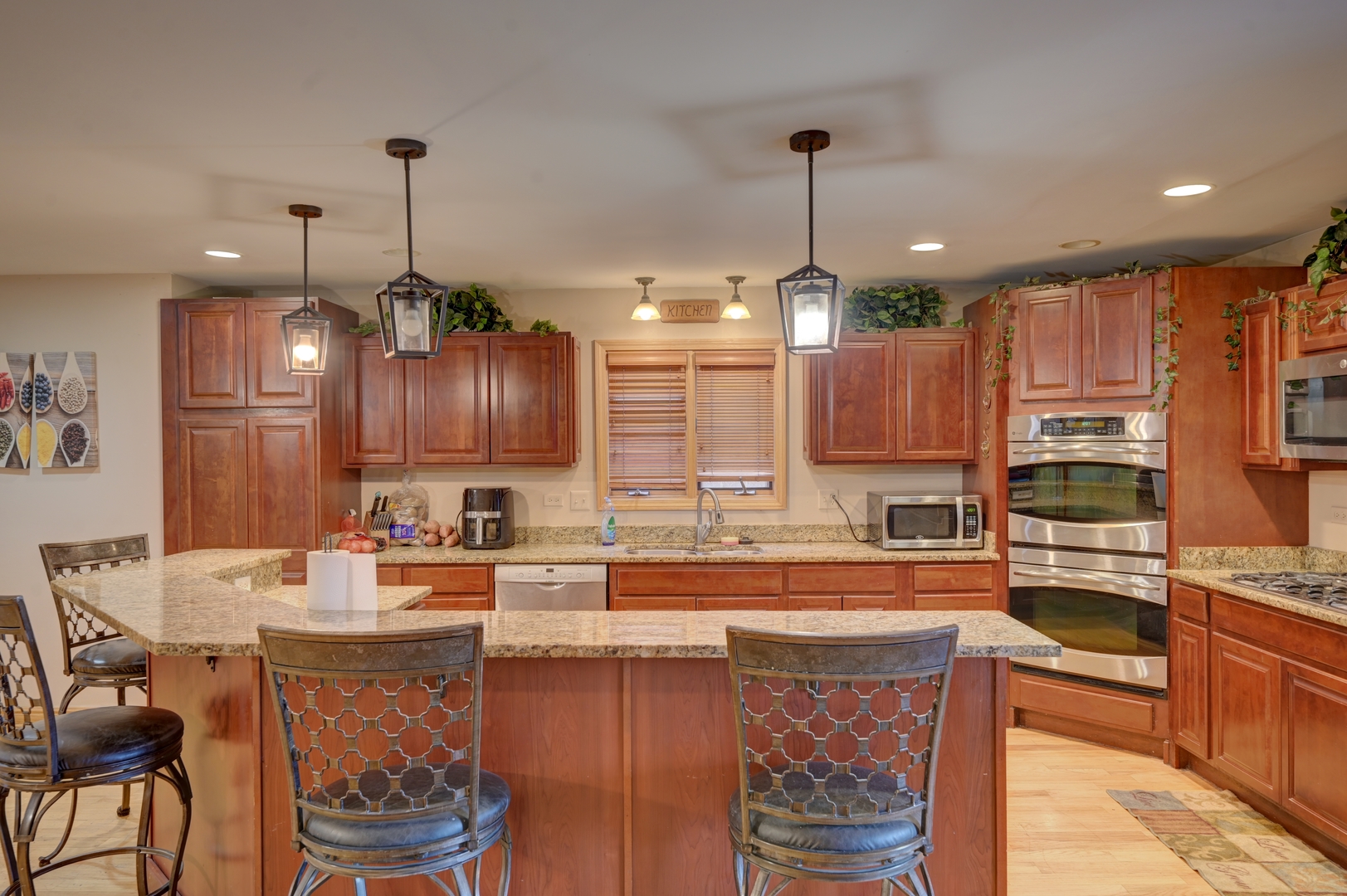 River Grove, Illinois, 60171, United States, 5 Bedrooms Bedrooms, ,4 BathroomsBathrooms,Residential,For Sale,2002992