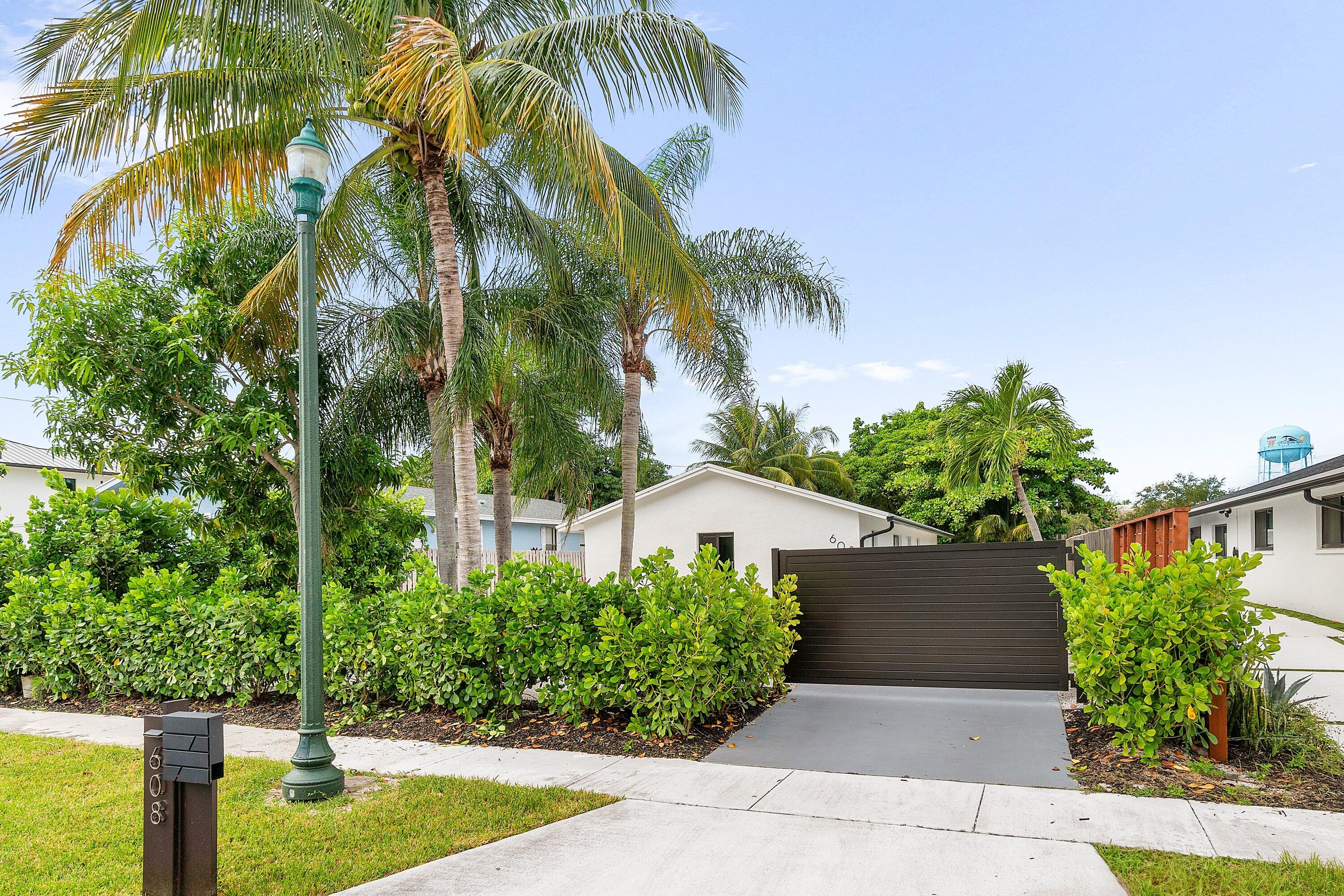 Delray Beach, Florida, 33483, United States, 4 Bedrooms Bedrooms, ,2 BathroomsBathrooms,Residential,For Sale,1987972