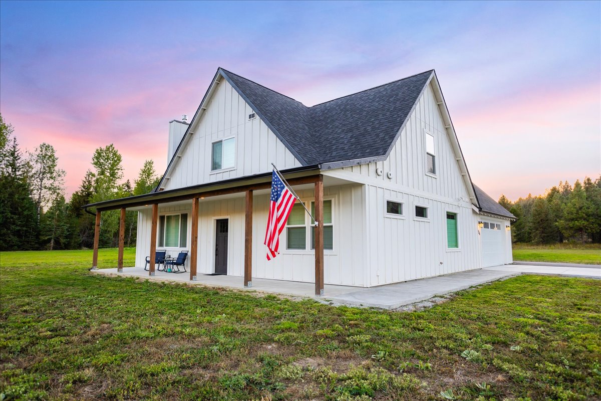 Sagle, Idaho, 83860, United States, 4 Bedrooms Bedrooms, ,3 BathroomsBathrooms,Residential,For Sale,1824083