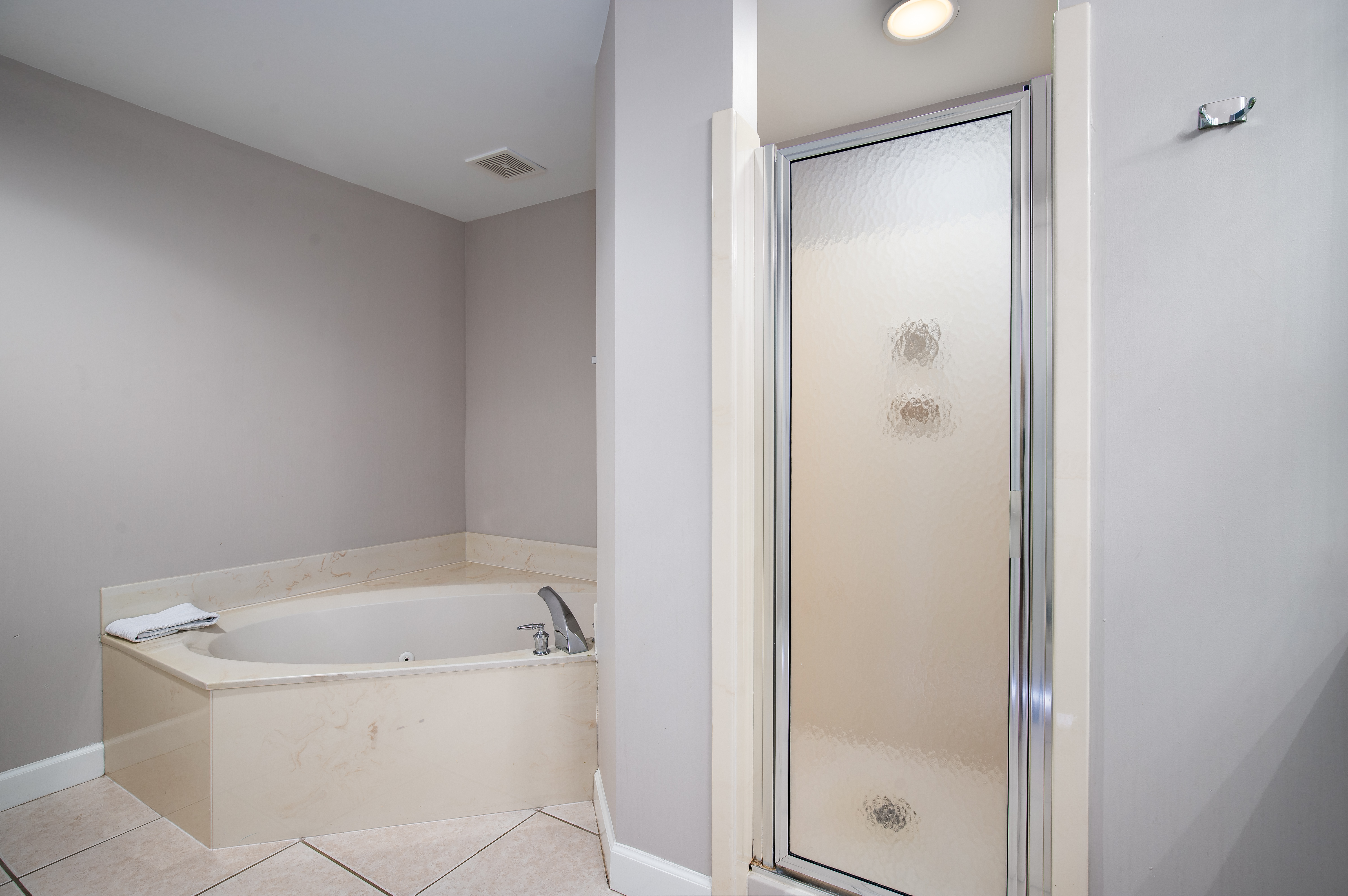  Renovated Sterling Shores Condo with Bunk Room, Gulf Glimpses & Beach Access - 物件實景