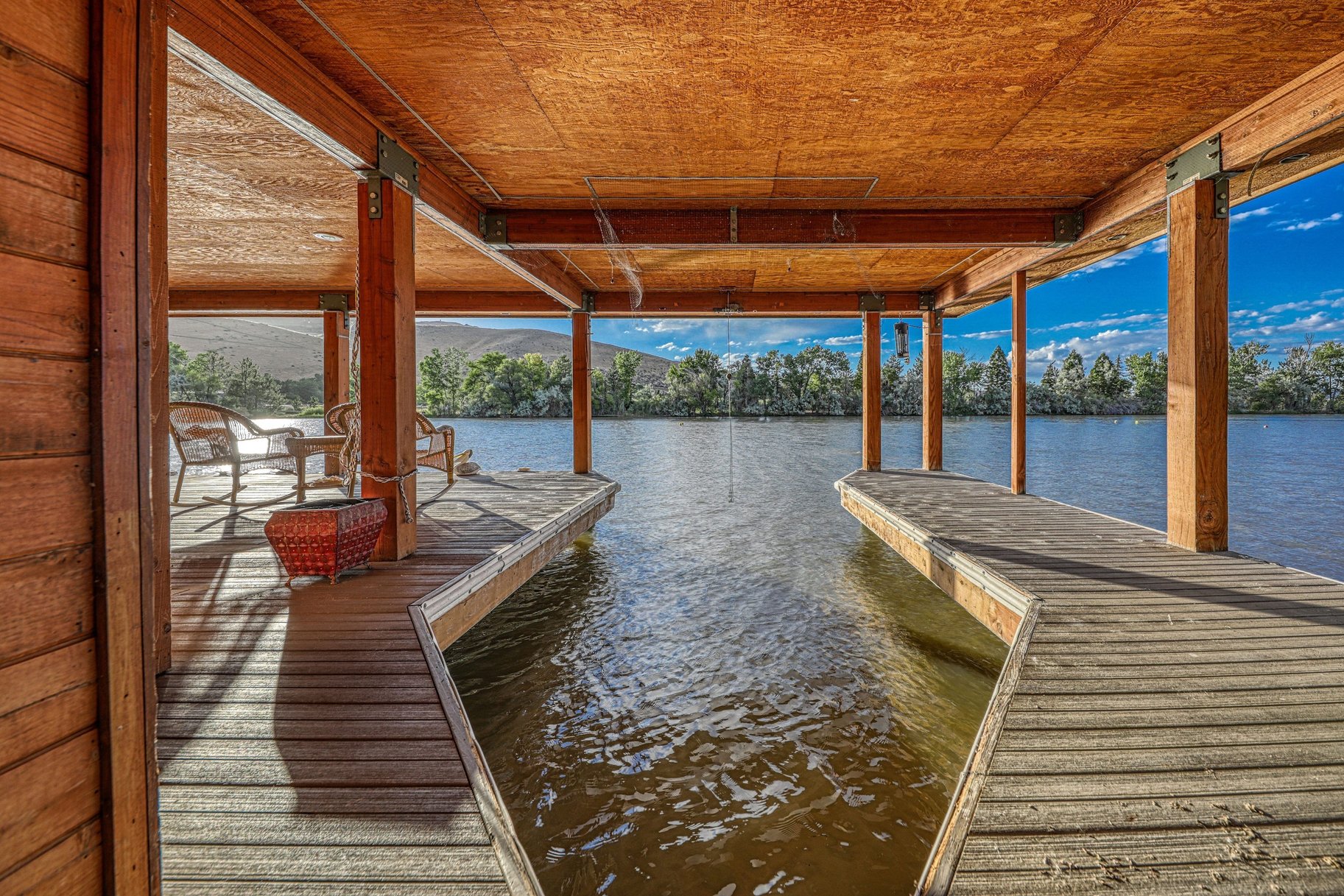  A Rare Lakefront Estate in the Heart of Reno no in One of Northern Nevada