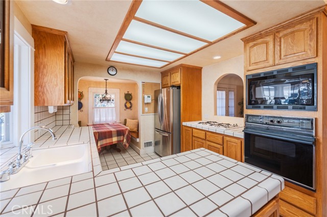 Anaheim, California, 92805, United States, 2 Bedrooms Bedrooms, ,1 BathroomBathrooms,Residential,For Sale,1986125