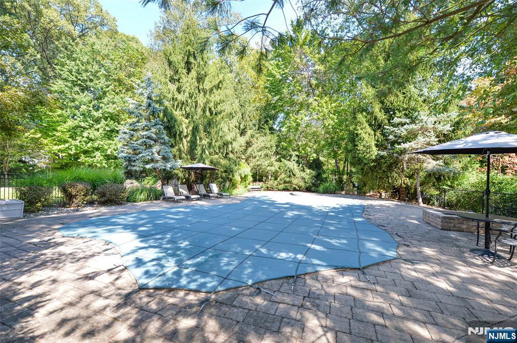 Wyckoff, New Jersey, 07481, United States, 4 Bedrooms Bedrooms, ,3 BathroomsBathrooms,Residential,For Sale,1950847