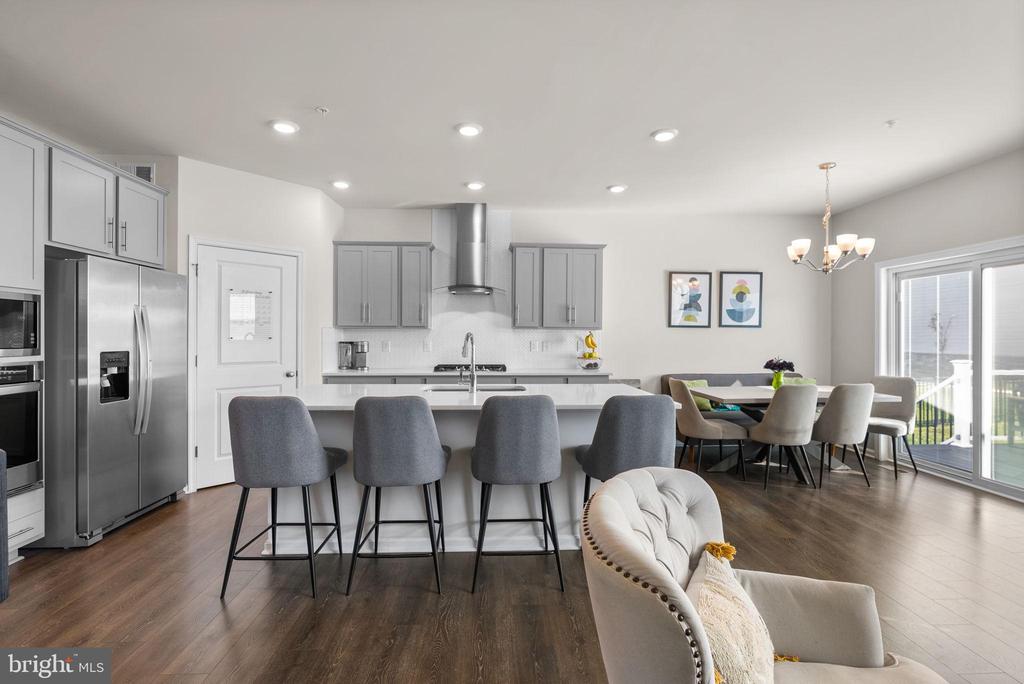 Frederick, Maryland, 21701, United States, 5 Bedrooms Bedrooms, ,4 BathroomsBathrooms,Residential,For Sale,1987107