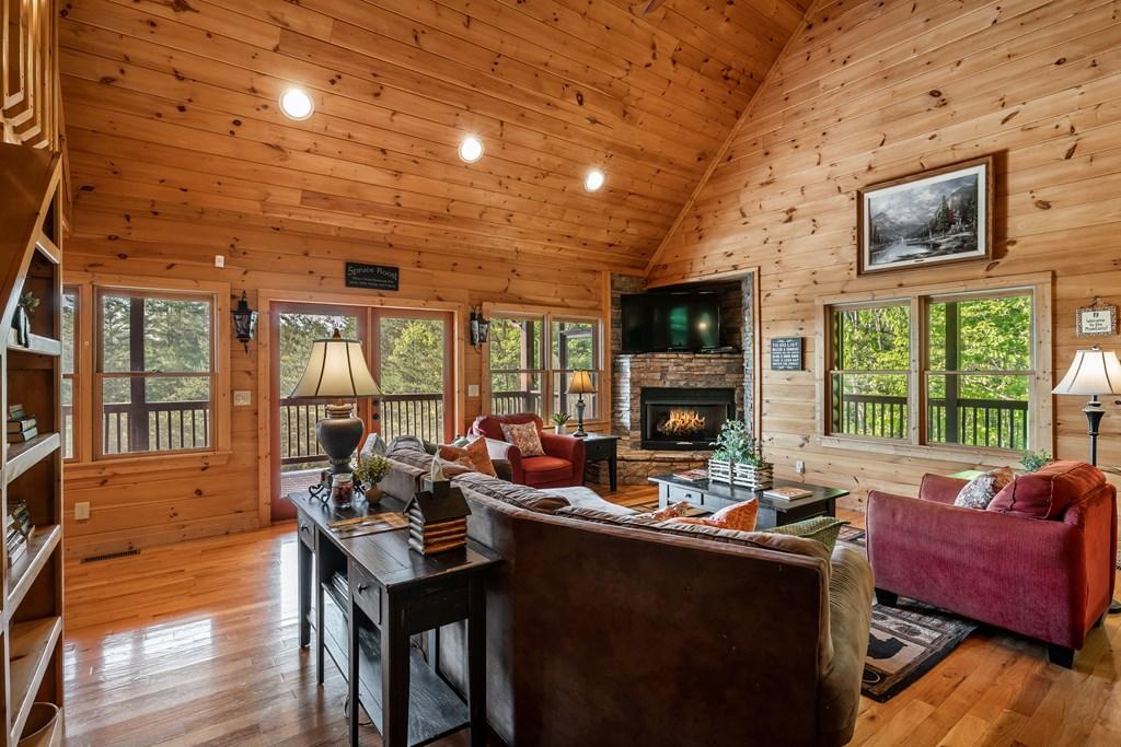 Mineral Bluff, Georgia, 30559, United States, 3 Bedrooms Bedrooms, ,3 BathroomsBathrooms,Residential,For Sale,1805584