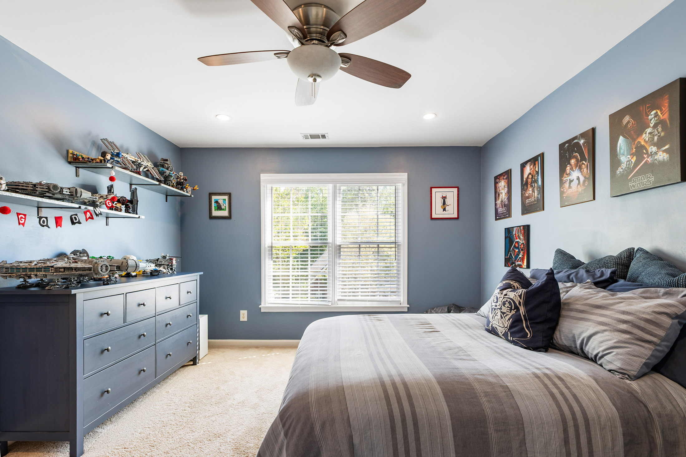  Completely Renovated Home in Desirable Location - 物件實景