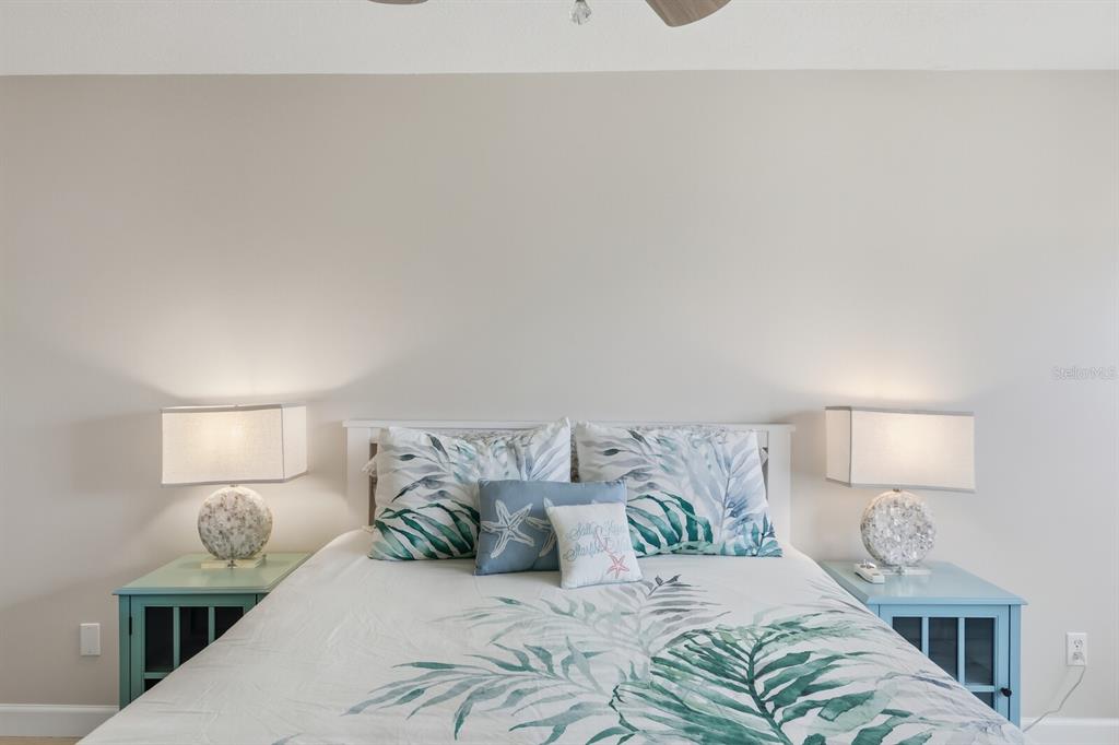 Longboat Key, Florida, 34228, United States, 2 Bedrooms Bedrooms, ,2 BathroomsBathrooms,Residential,For Sale,1991691